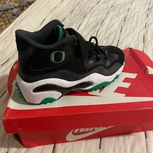 Nike Oregon ducks turf shoes